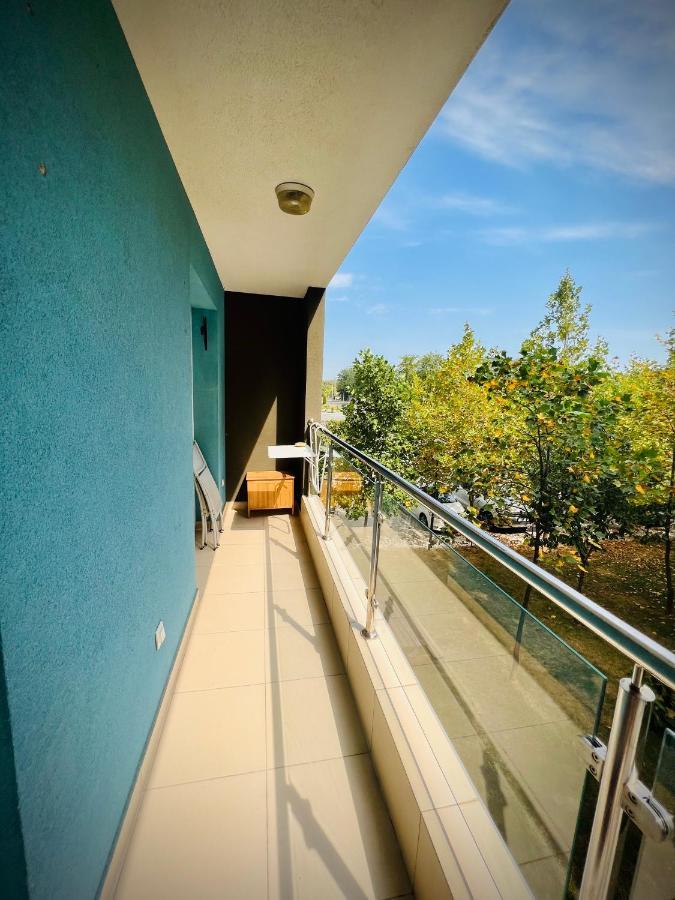 The Airport Loft Lägenhet Otopeni Exteriör bild